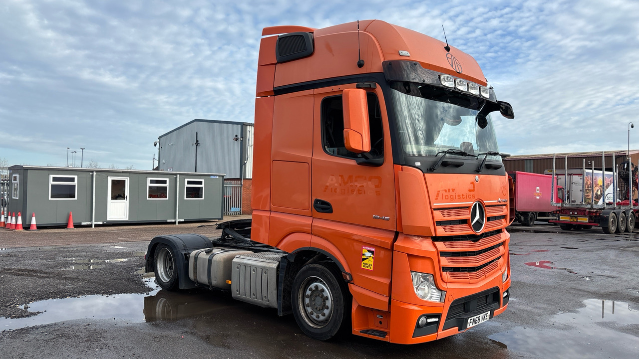 MERCEDES-BENZ ACTROS 1845 - Sattelzugmaschine: das Bild 1 MERCEDES-BENZ ACTROS 1845 - Sattelzugmaschine: das Bild 1