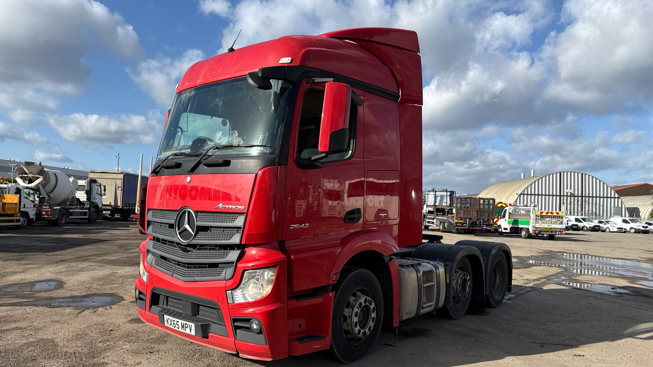 MERCEDES-BENZ ACTROS 2543 - Sattelzugmaschine: das Bild 2 MERCEDES-BENZ ACTROS 2543 - Sattelzugmaschine: das Bild 2