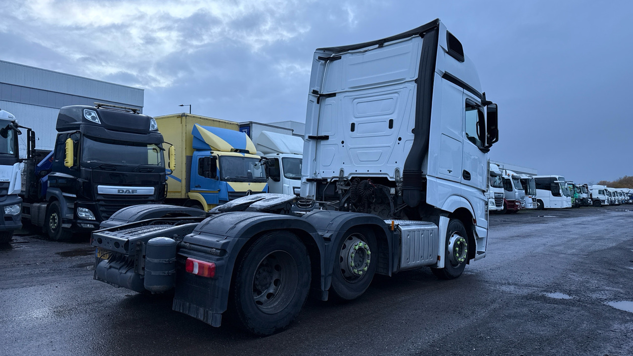 MERCEDES-BENZ ACTROS 6 - Sattelzugmaschine: das Bild 4 MERCEDES-BENZ ACTROS 6 - Sattelzugmaschine: das Bild 4