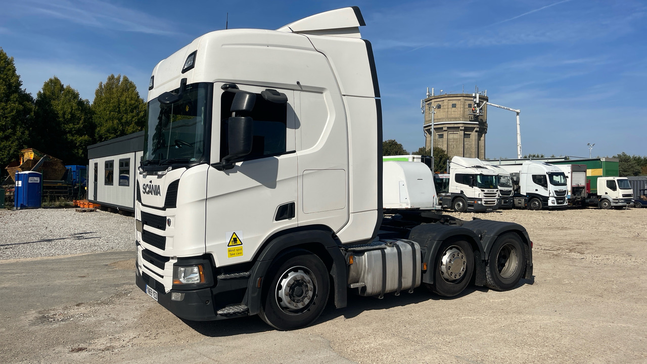 SCANIA R 450 - Sattelzugmaschine: das Bild 2 SCANIA R 450 - Sattelzugmaschine: das Bild 2