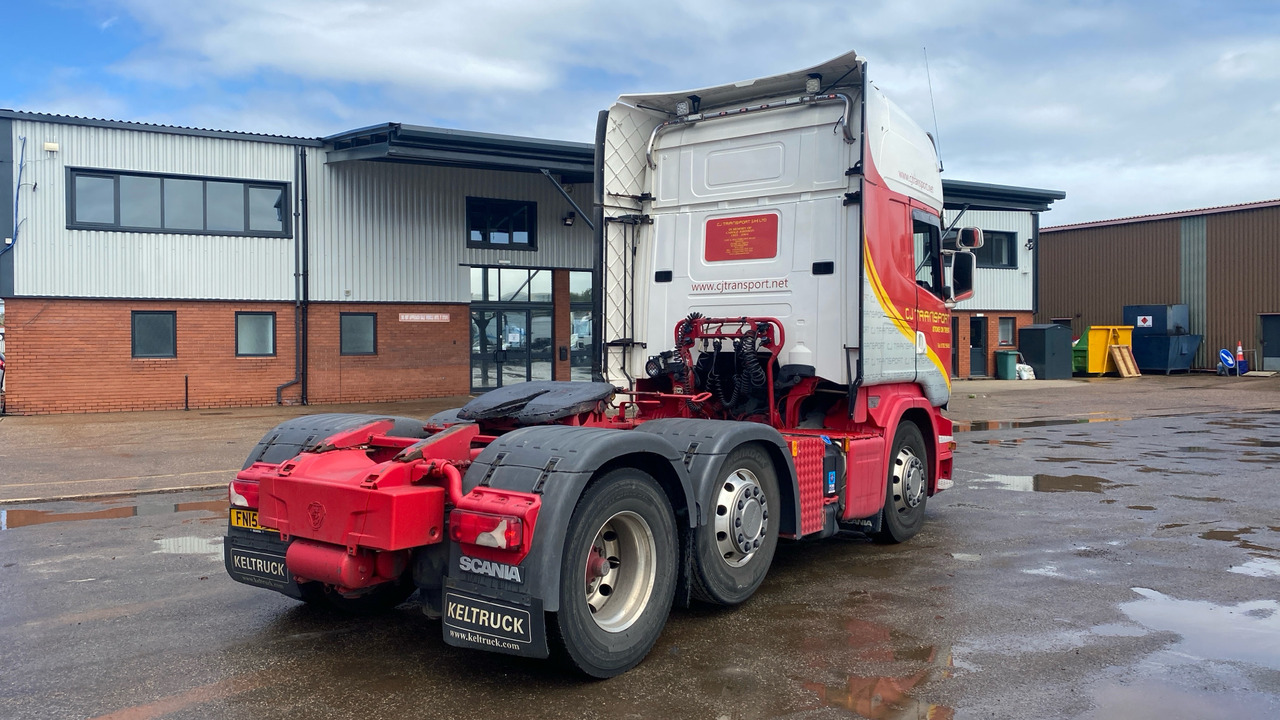 SCANIA R 490 - Sattelzugmaschine: das Bild 4 SCANIA R 490 - Sattelzugmaschine: das Bild 4