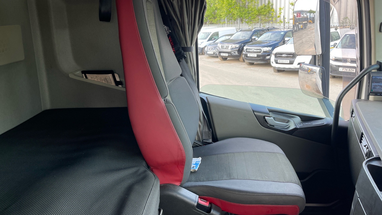 Sattelzugmaschine VOLVO FH 500: das Bild 8