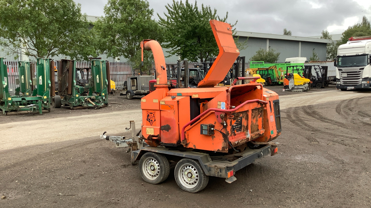 TIMBERWOLF 250DH TURBO TRAILED 8" WOODCHIPPER 209192002A3 - Baugeräte: das Bild 3 TIMBERWOLF 250DH TURBO TRAILED 8" WOODCHIPPER 209192002A3 - Baugeräte: das Bild 3