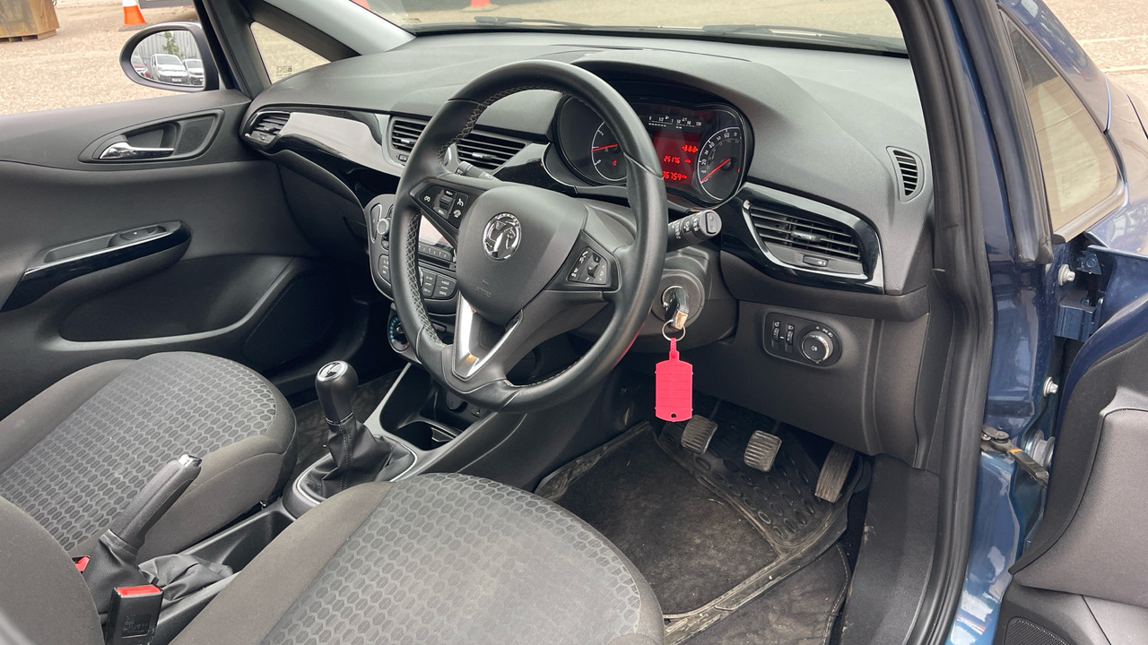 VAUXHALL CORSA 1.2 STING - Schrägheck: das Bild 5 VAUXHALL CORSA 1.2 STING - Schrägheck: das Bild 5