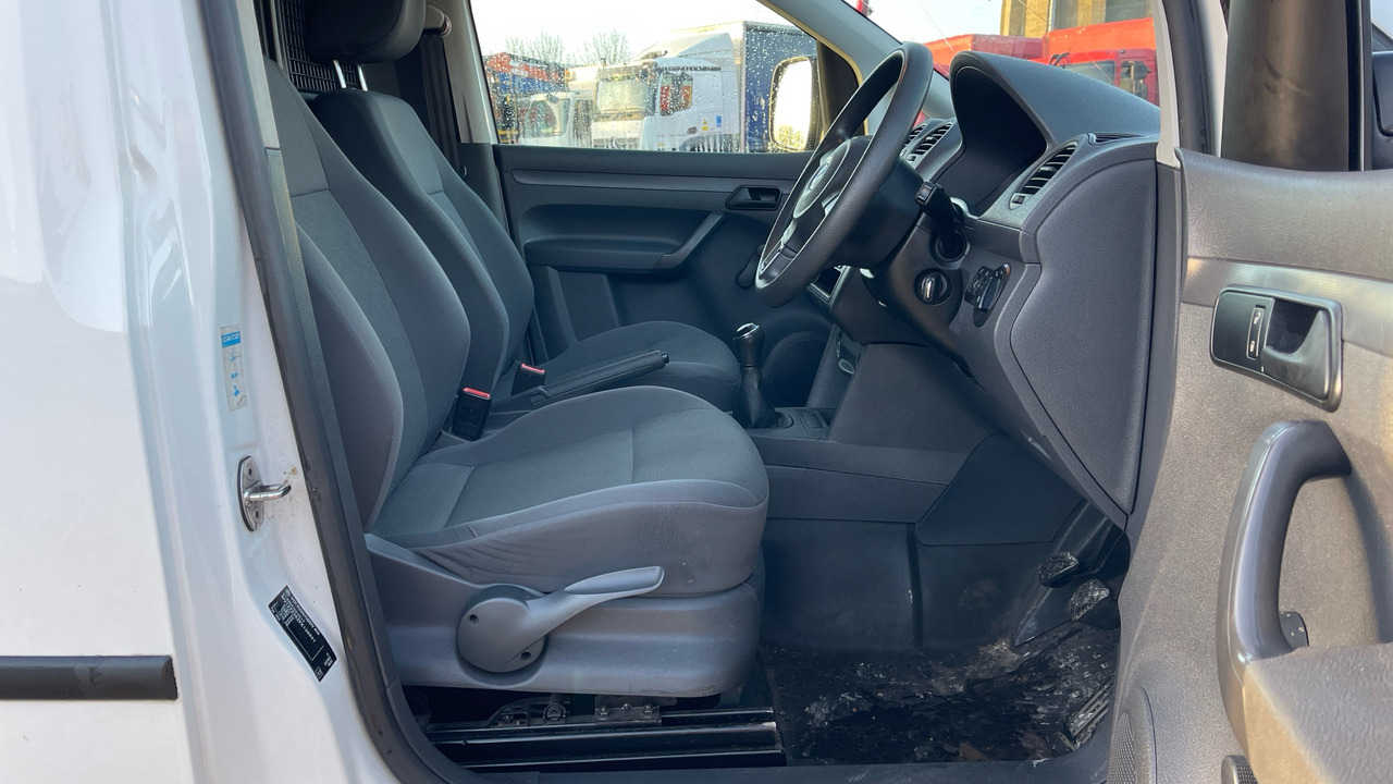VOLKSWAGEN CADDY C20 STARTLINE 1.6 TDI 75PS - Kleintransporter: das Bild 5 VOLKSWAGEN CADDY C20 STARTLINE 1.6 TDI 75PS - Kleintransporter: das Bild 5
