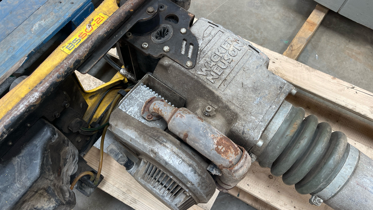 WACKER NEUSON BS-50-21 WHACKER PLATE, PETROL (UNTESTED) - Baugeräte: das Bild 3 WACKER NEUSON BS-50-21 WHACKER PLATE, PETROL (UNTESTED) - Baugeräte: das Bild 3