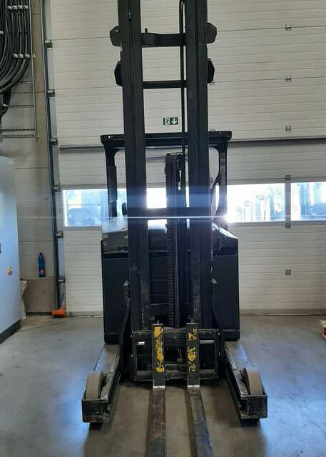 Yale MR16H - Schubmaststapler: das Bild 2 Yale MR16H - Schubmaststapler: das Bild 2