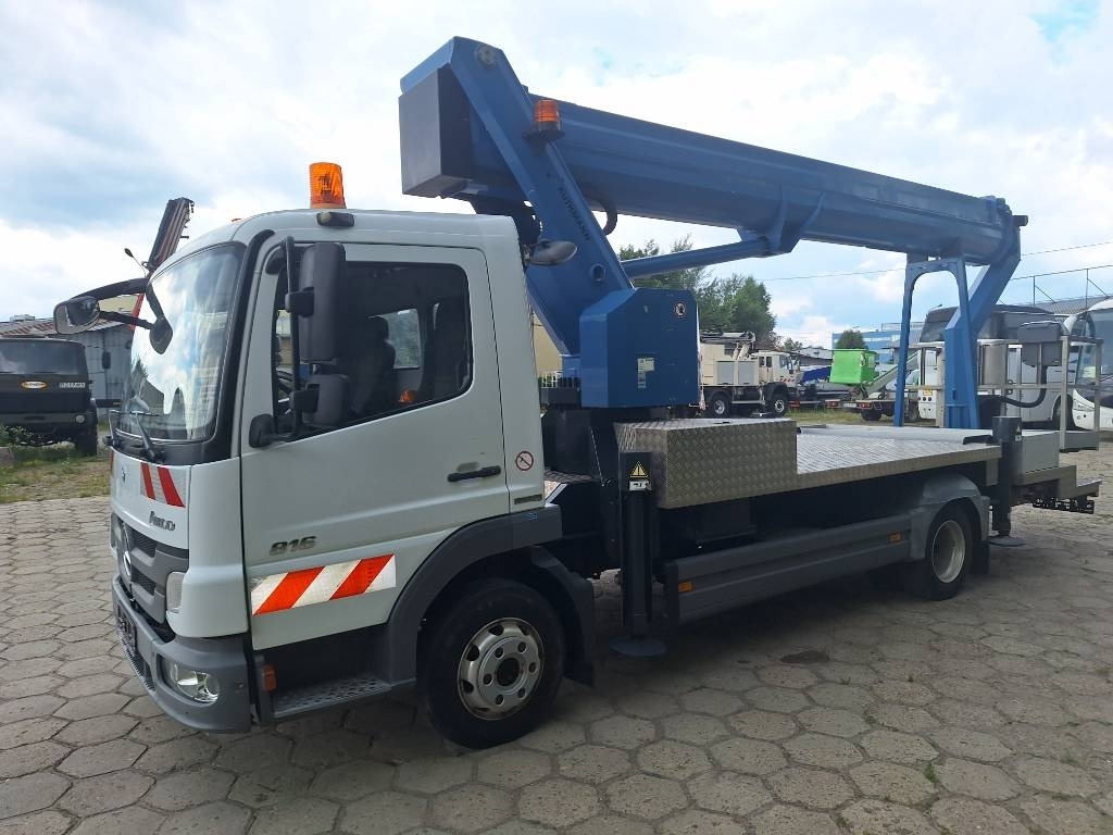 Mercedes-Benz Wumag WT 300 - Teleskopbühne: das Bild 2 Mercedes-Benz Wumag WT 300 - Teleskopbühne: das Bild 2
