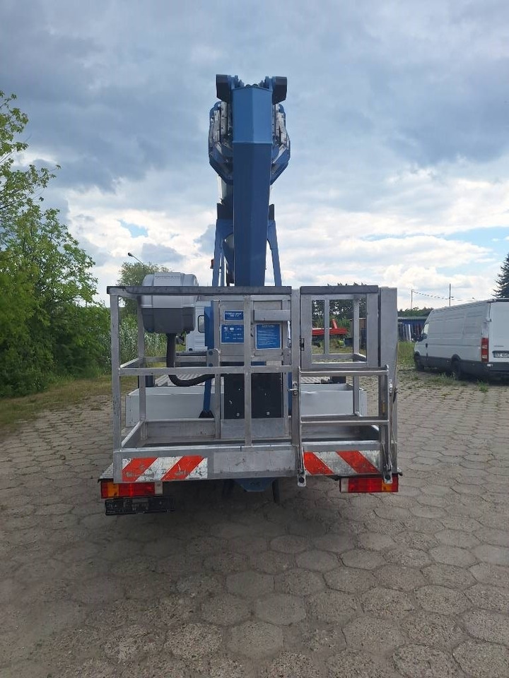 Mercedes-Benz Wumag WT 300 - Teleskopbühne: das Bild 5 Mercedes-Benz Wumag WT 300 - Teleskopbühne: das Bild 5