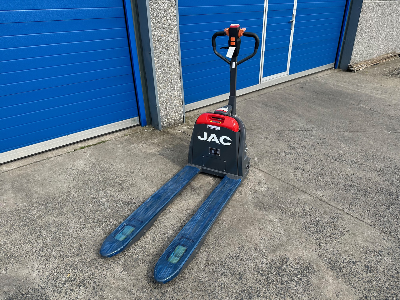 JAC CBD15 - Niederhubwagen: das Bild 2 JAC CBD15 - Niederhubwagen: das Bild 2