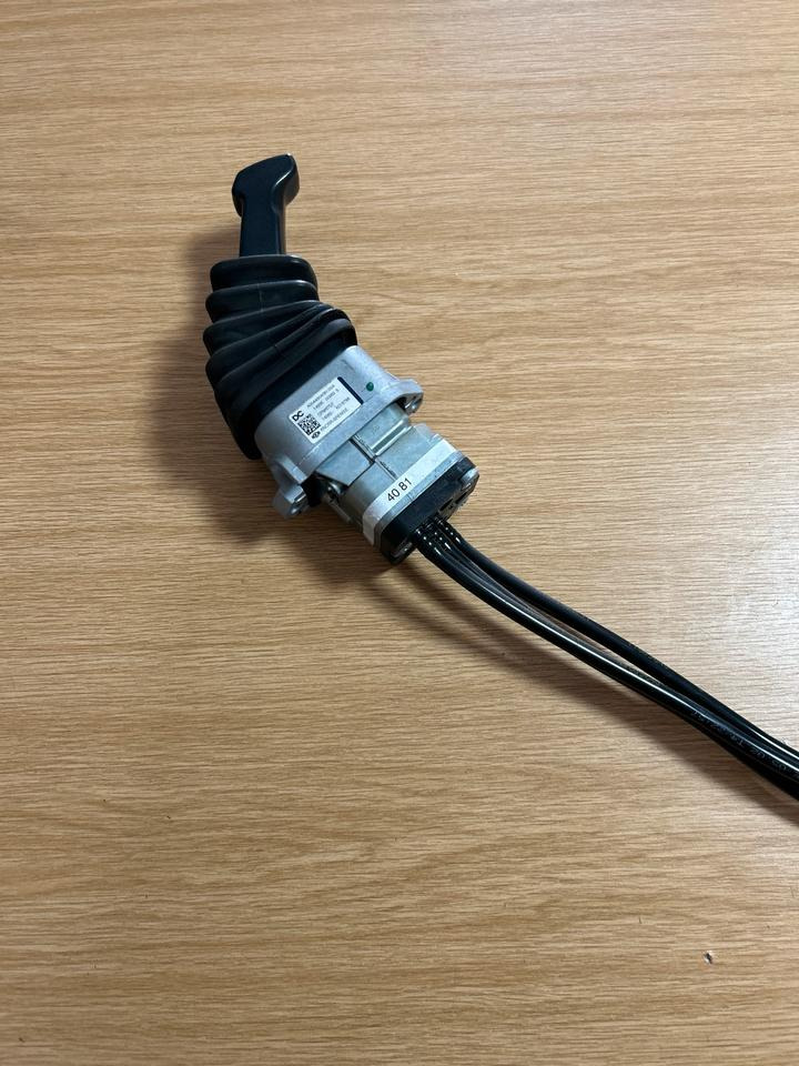 Atego 4 EU 6 bremsventil Handbremsventil KNORR-BREMSE A0044304081 - Bremsventil für LKW: das Bild 1 Atego 4 EU 6 bremsventil Handbremsventil KNORR-BREMSE A0044304081 - Bremsventil für LKW: das Bild 1