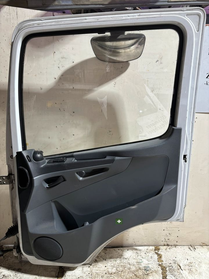 Atego Beifahrertür,rechts, weiß,verkleidung,elek-Fenster LN 17 - Tür und Teile für LKW: das Bild 3 Atego Beifahrertür,rechts, weiß,verkleidung,elek-Fenster LN 17 - Tür und Teile für LKW: das Bild 3