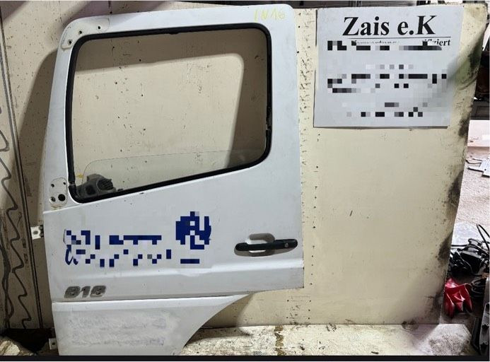 Atego Fahrertür,weiß, Innenverkleidung, manu-fensterheber, LN 16 - Tür und Teile für LKW: das Bild 1 Atego Fahrertür,weiß, Innenverkleidung, manu-fensterheber, LN 16 - Tür und Teile für LKW: das Bild 1