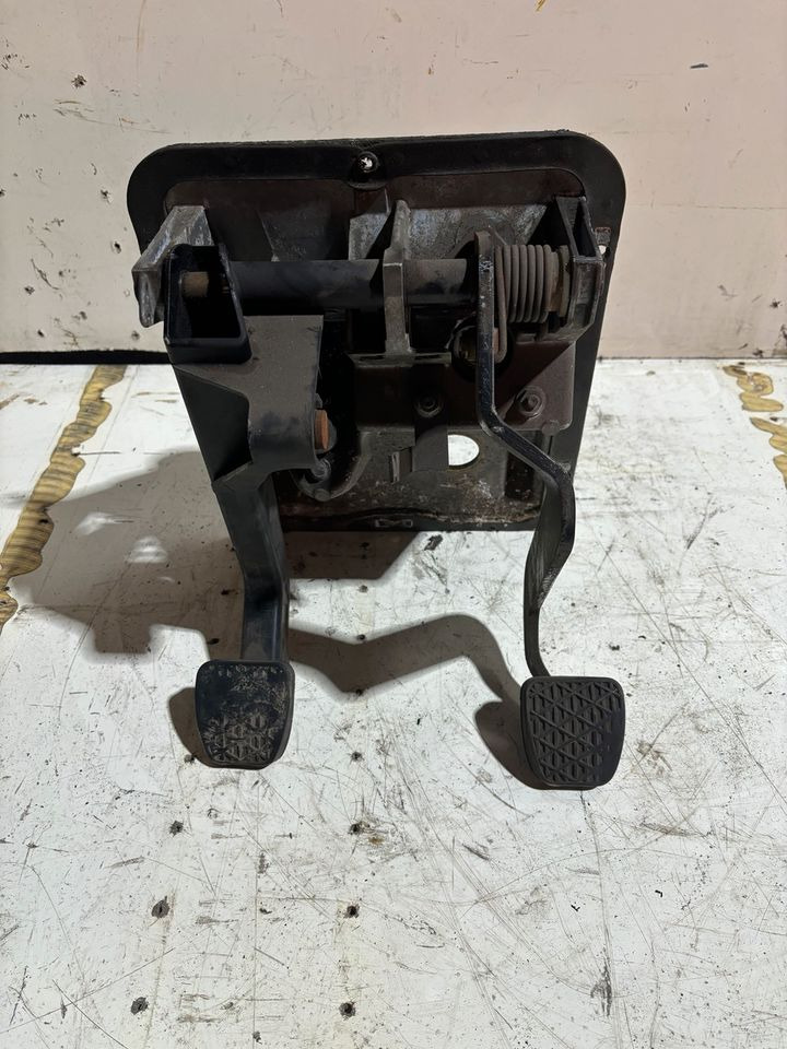 Atego Fußbremsventil Bremsventil A9702940001 WABCO 480001000 - Pedal für LKW: das Bild 2 Atego Fußbremsventil Bremsventil A9702940001 WABCO 480001000 - Pedal für LKW: das Bild 2