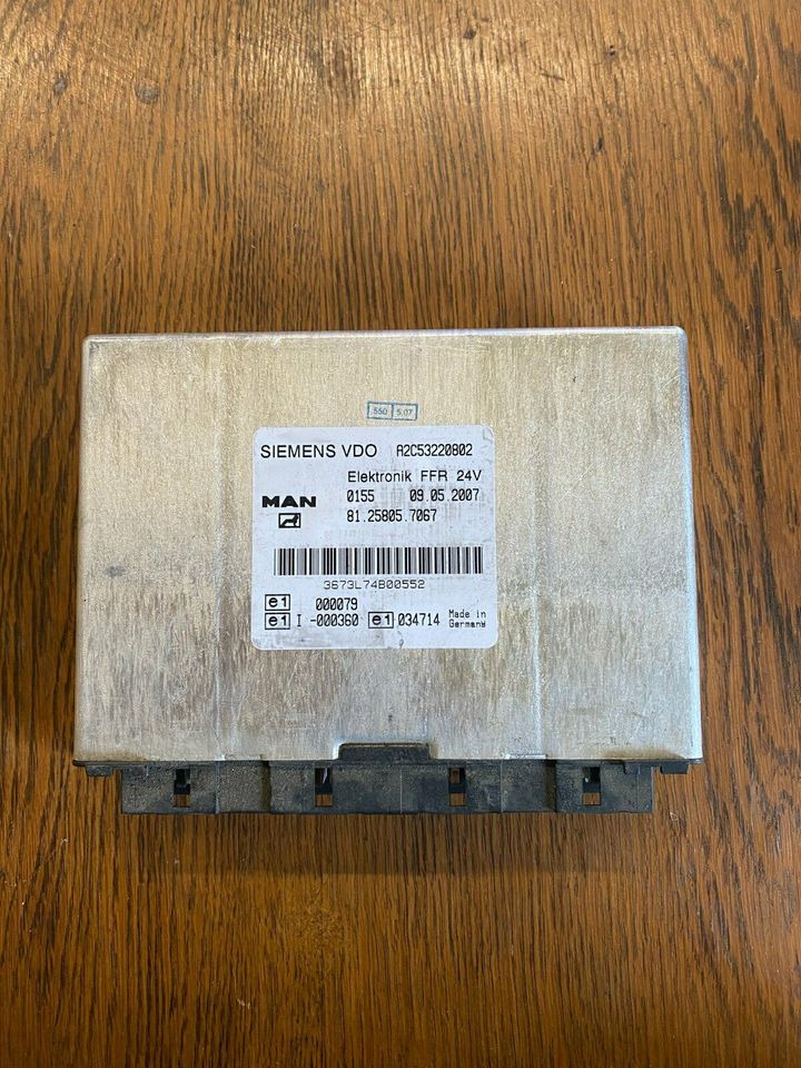 Elektronik FFR SIEMENS VDO Steuergerät MAN 81.25805.7067 - Steuergerät für LKW: das Bild 1 Elektronik FFR SIEMENS VDO Steuergerät MAN 81.25805.7067 - Steuergerät für LKW: das Bild 1