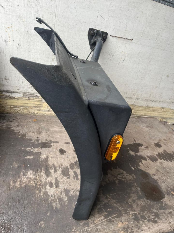 IVECO Stralis 450 Kotflügel vorne links 41299389 / 41299388 - Kotflügel für LKW: das Bild 3 IVECO Stralis 450 Kotflügel vorne links 41299389 / 41299388 - Kotflügel für LKW: das Bild 3