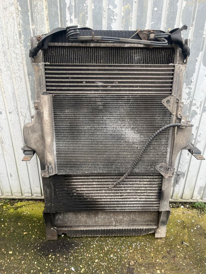 IVECO Stralis Kühlerpaket Wasserkühler Radiator Kühler 41214781 - Kühler für LKW: das Bild 1 IVECO Stralis Kühlerpaket Wasserkühler Radiator Kühler 41214781 - Kühler für LKW: das Bild 1