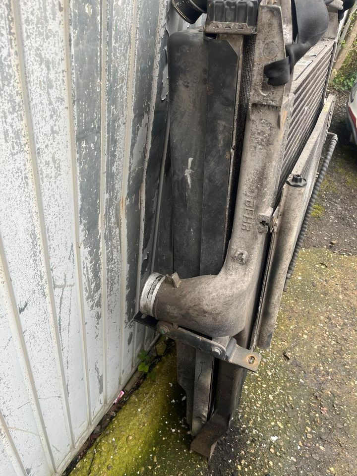 IVECO Stralis Kühlerpaket Wasserkühler Radiator Kühler 41214781 - Kühler für LKW: das Bild 3 IVECO Stralis Kühlerpaket Wasserkühler Radiator Kühler 41214781 - Kühler für LKW: das Bild 3