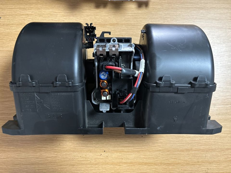MAN BEHR BOSCH Innen Heizlüfter 9140010500 / H1968002 - Heizung/ Lüftung für LKW: das Bild 2 MAN BEHR BOSCH Innen Heizlüfter 9140010500 / H1968002 - Heizung/ Lüftung für LKW: das Bild 2