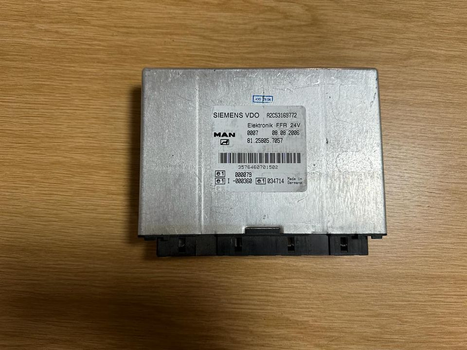 MAN SIEMENS VDO ELEKTRONIK FFR Steuergerät 81.25805.7057 - Steuergerät für LKW: das Bild 1 MAN SIEMENS VDO ELEKTRONIK FFR Steuergerät 81.25805.7057 - Steuergerät für LKW: das Bild 1