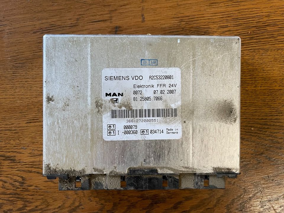 MAN SIEMENS VDO ELEKTRONIK FFR Steuergerät 81.25805.7066 - Steuergerät für LKW: das Bild 1 MAN SIEMENS VDO ELEKTRONIK FFR Steuergerät 81.25805.7066 - Steuergerät für LKW: das Bild 1