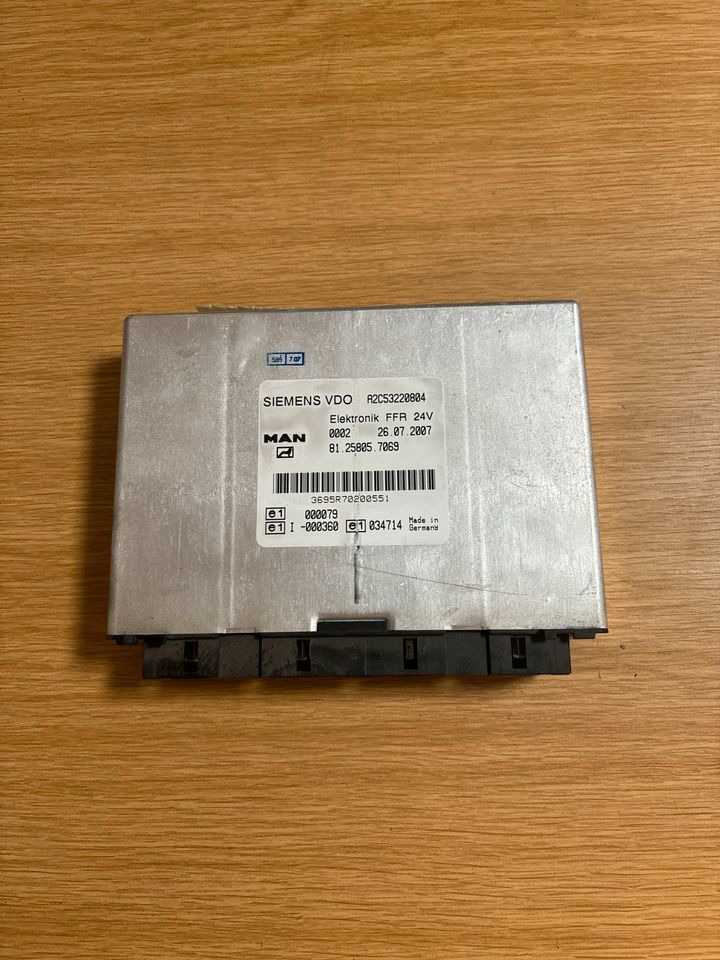 MAN SIEMENS VDO Elektronik FFR Steuergerät 81.25805-7069 - Steuergerät für LKW: das Bild 1 MAN SIEMENS VDO Elektronik FFR Steuergerät 81.25805-7069 - Steuergerät für LKW: das Bild 1