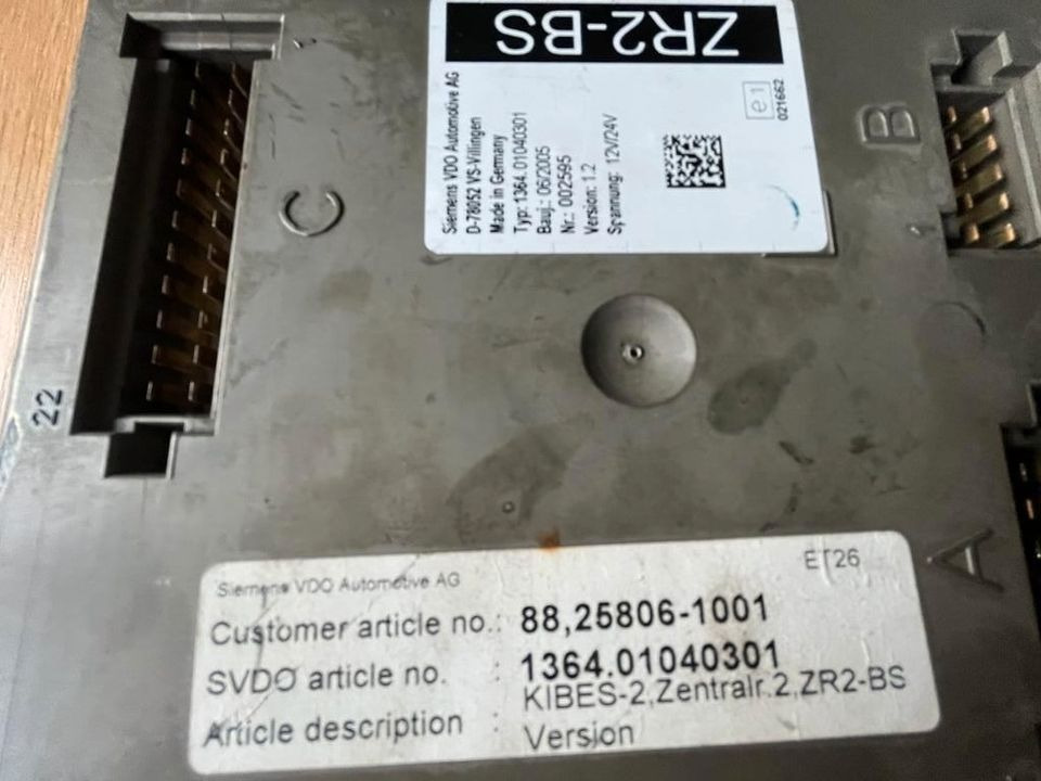 MAN Siemens VDO ZR2-BS Steuergerät 88.25806-1001 - Steuergerät für LKW: das Bild 2 MAN Siemens VDO ZR2-BS Steuergerät 88.25806-1001 - Steuergerät für LKW: das Bild 2