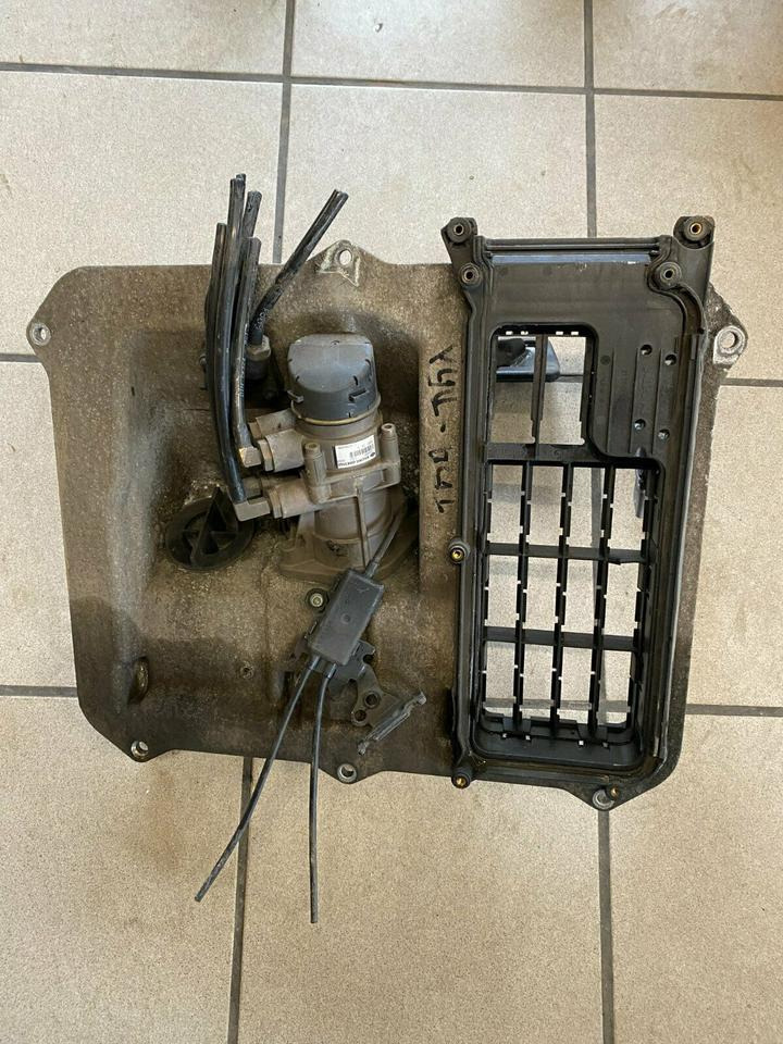 MAN TGA TGX Fußbremsventil 81259706103 Knorr Bremse 81521306298 - Bremsventil für LKW: das Bild 1 MAN TGA TGX Fußbremsventil 81259706103 Knorr Bremse 81521306298 - Bremsventil für LKW: das Bild 1