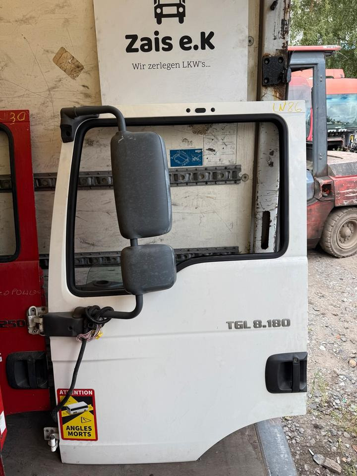 MAN TGL Fahrertür Weiß Spiegel Innenverkleidung - Tür und Teile für LKW: das Bild 1 MAN TGL Fahrertür Weiß Spiegel Innenverkleidung - Tür und Teile für LKW: das Bild 1