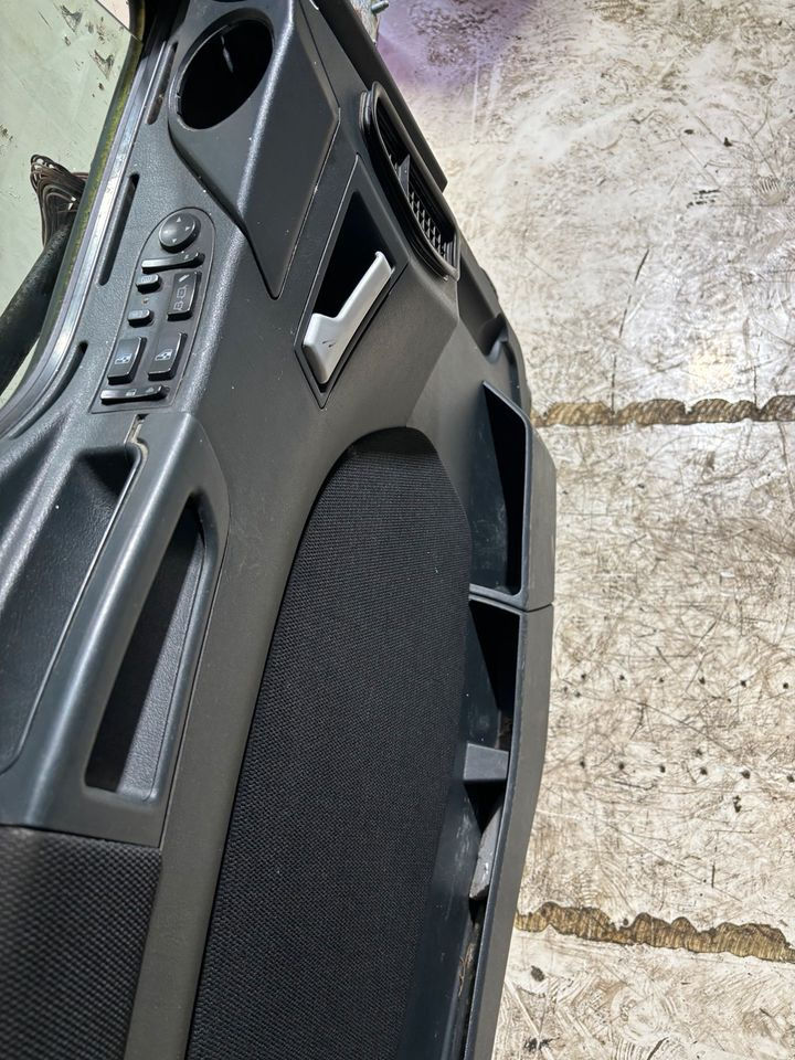 MAN TGL Fahrertür,grau Spiegel&Innenverkleidung Euro 5/6 LN 24 - Tür und Teile für LKW: das Bild 5 MAN TGL Fahrertür,grau Spiegel&Innenverkleidung Euro 5/6 LN 24 - Tür und Teile für LKW: das Bild 5