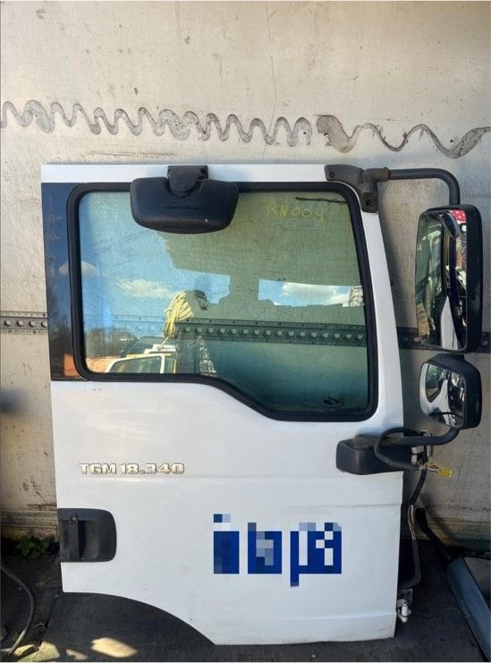 MAN TGM 18.340 Beifahrertür Tür rechts weiß mit Spiegel RN004 - Tür und Teile für LKW: das Bild 1 MAN TGM 18.340 Beifahrertür Tür rechts weiß mit Spiegel RN004 - Tür und Teile für LKW: das Bild 1