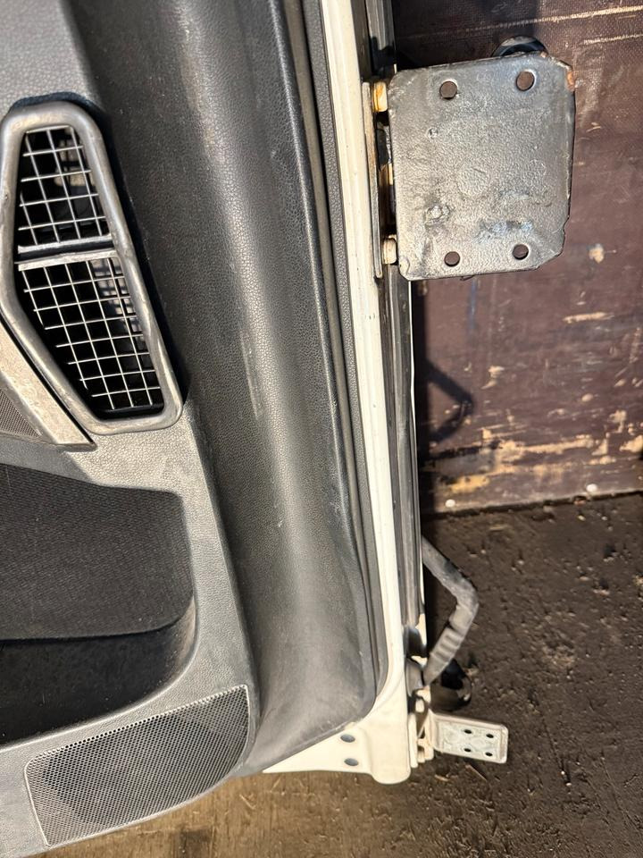 MAN TGS EU6 Fahrertür Weiß Spiegel Innenverkleidung LN 58 - Tür und Teile für LKW: das Bild 3 MAN TGS EU6 Fahrertür Weiß Spiegel Innenverkleidung LN 58 - Tür und Teile für LKW: das Bild 3