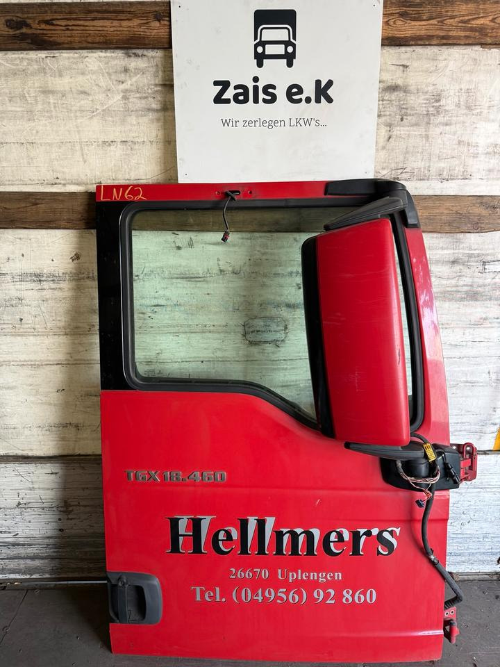 MAN TGX Beifahrertür Rot Spiegel Innenverkleidung LN 62 - Tür und Teile für LKW: das Bild 1 MAN TGX Beifahrertür Rot Spiegel Innenverkleidung LN 62 - Tür und Teile für LKW: das Bild 1