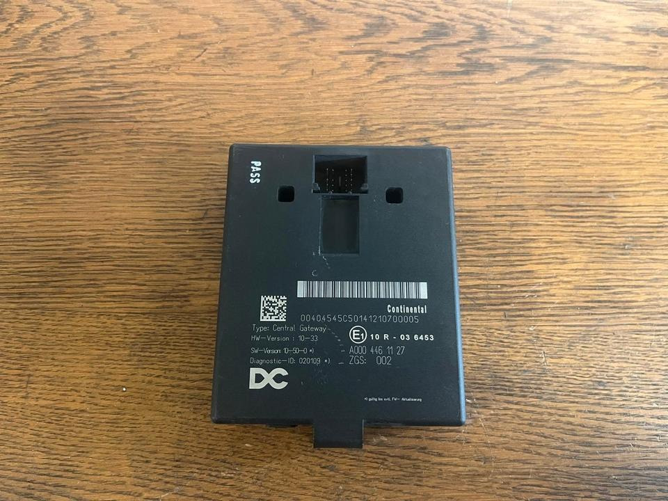 Mercedes Actros MP4 Central Gateway Steuergerät A0004461127 - Steuergerät für LKW: das Bild 2 Mercedes Actros MP4 Central Gateway Steuergerät A0004461127 - Steuergerät für LKW: das Bild 2