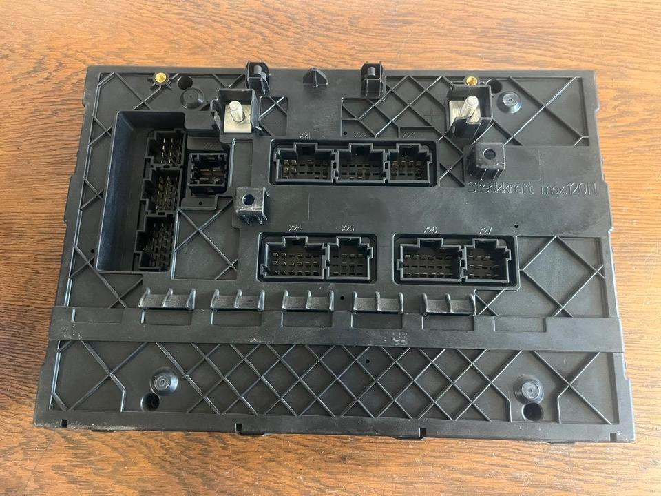 Mercedes Actros MP4 SAM Cabin Sicherungskasten A0014462658 - Sicherung für LKW: das Bild 4 Mercedes Actros MP4 SAM Cabin Sicherungskasten A0014462658 - Sicherung für LKW: das Bild 4