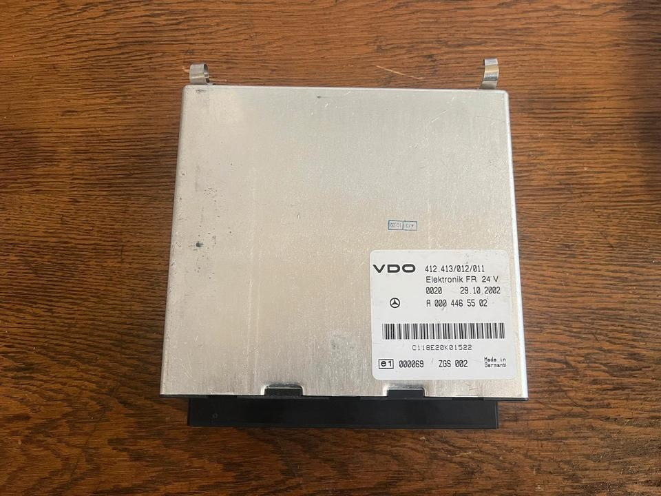 Mercedes Atego VDO Elektronik FR Steuergerät A0004465502 - Steuergerät für LKW: das Bild 2 Mercedes Atego VDO Elektronik FR Steuergerät A0004465502 - Steuergerät für LKW: das Bild 2