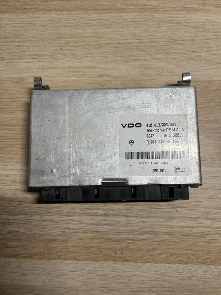 Mercedes Benz VDO Elektronik PSM A0004460646 - Steuergerät für LKW: das Bild 2 Mercedes Benz VDO Elektronik PSM A0004460646 - Steuergerät für LKW: das Bild 2