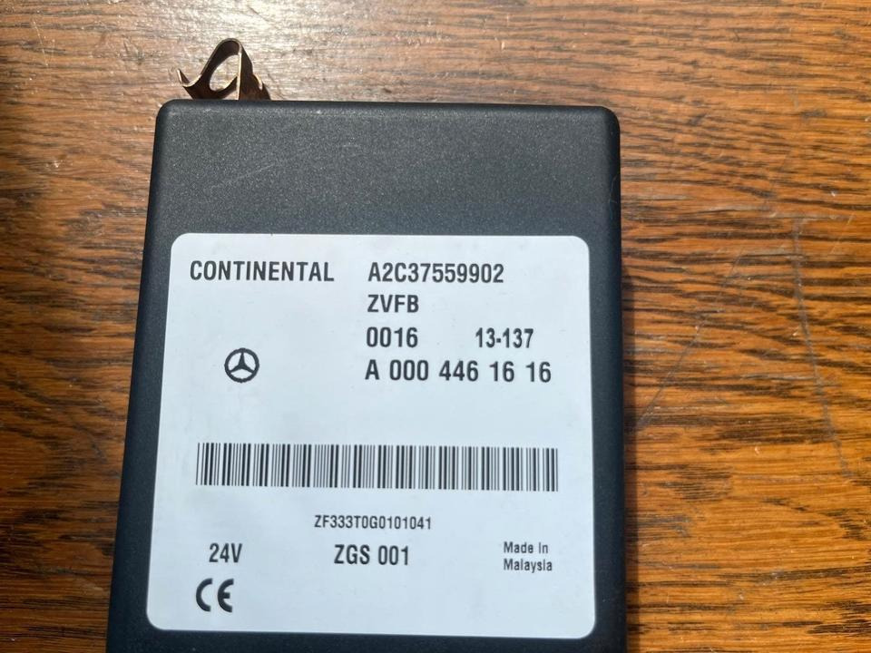 Mercedes Continental ZVFB Steuergerät A0004461616 - Steuergerät für LKW: das Bild 2 Mercedes Continental ZVFB Steuergerät A0004461616 - Steuergerät für LKW: das Bild 2