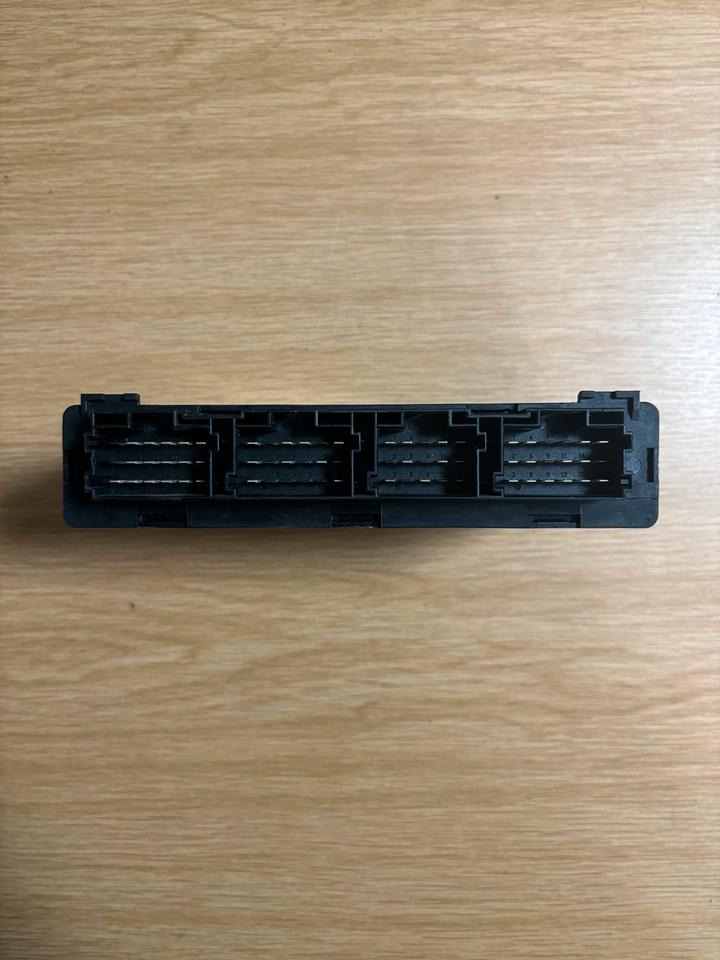 Mercedes VDO Elektronik FR Steuergerät A0014461102 - Steuergerät für LKW: das Bild 3 Mercedes VDO Elektronik FR Steuergerät A0014461102 - Steuergerät für LKW: das Bild 3