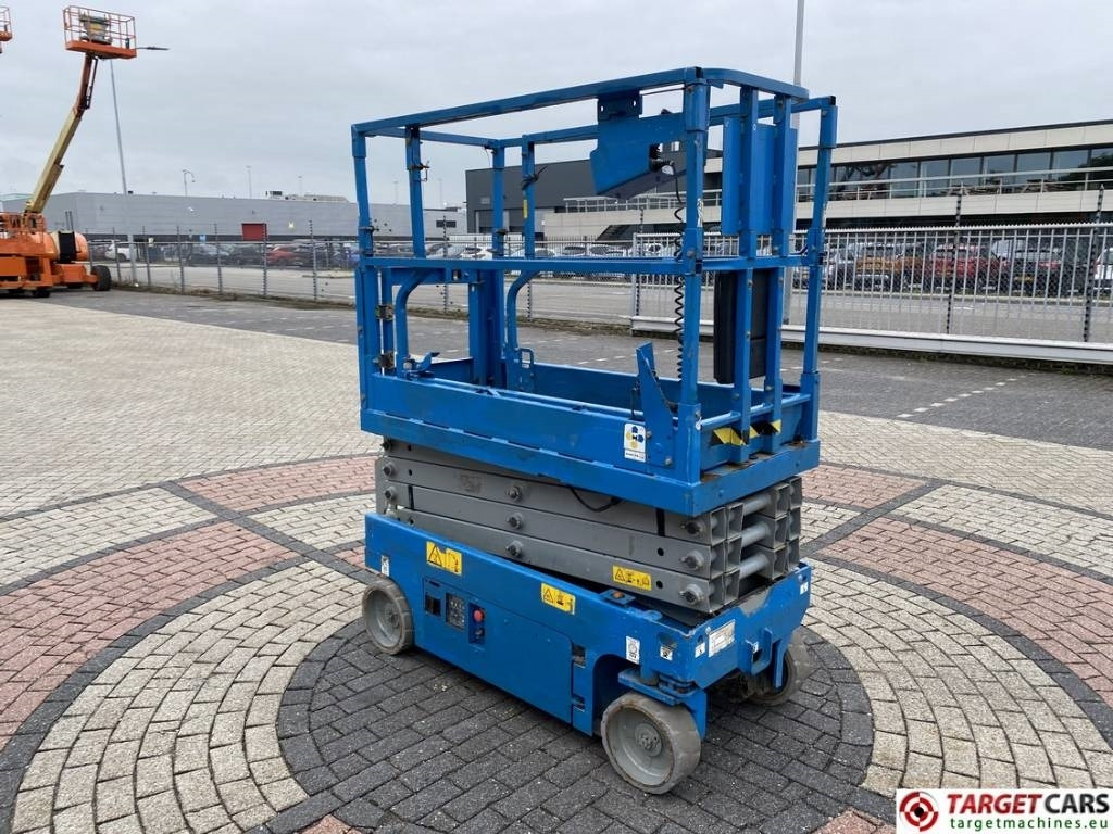 Genie GS-1932 Electric Scissor Work Lift 779cm - Scherenbühne: das Bild 2 Genie GS-1932 Electric Scissor Work Lift 779cm - Scherenbühne: das Bild 2