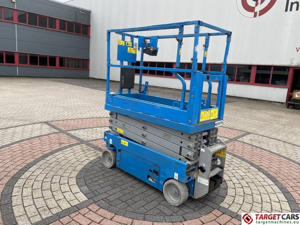Genie GS-1932 Electric Scissor Work Lift 779cm - Scherenbühne: das Bild 4 Genie GS-1932 Electric Scissor Work Lift 779cm - Scherenbühne: das Bild 4