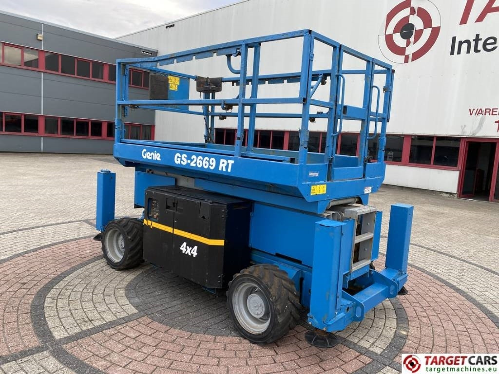 Genie GS-2669RT Diesel 4x4 Scissor Work Lift 1000cm - Scherenbühne: das Bild 4 Genie GS-2669RT Diesel 4x4 Scissor Work Lift 1000cm - Scherenbühne: das Bild 4