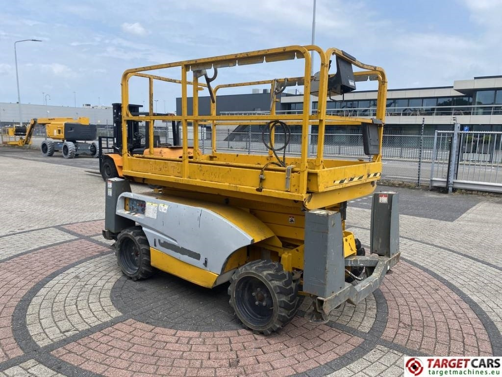 Haulotte Compact 10DX Diesel 4x4 Scissor 1015cm DEFECT - Scherenbühne: das Bild 2 Haulotte Compact 10DX Diesel 4x4 Scissor 1015cm DEFECT - Scherenbühne: das Bild 2
