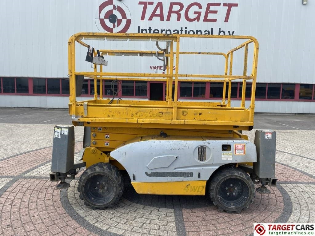 Haulotte Compact 10DX Diesel 4x4 Scissor 1015cm DEFECT - Scherenbühne: das Bild 5 Haulotte Compact 10DX Diesel 4x4 Scissor 1015cm DEFECT - Scherenbühne: das Bild 5