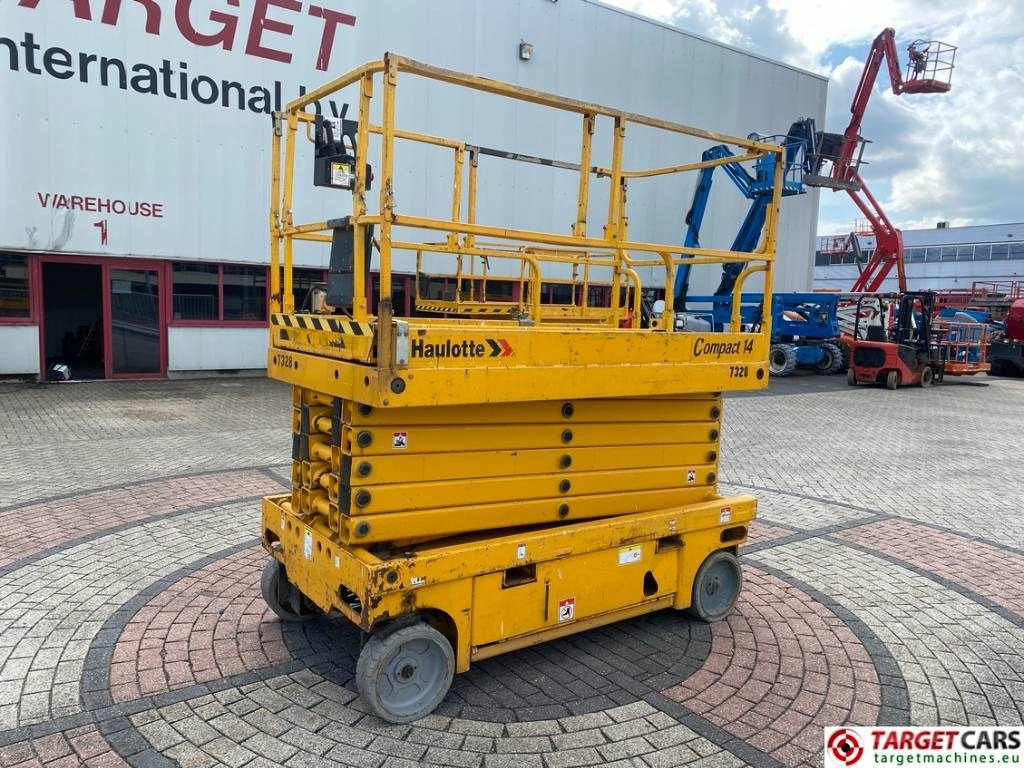 Haulotte Compact 14 Electric Scissor Work Lift 1385cm - Scherenbühne: das Bild 1 Haulotte Compact 14 Electric Scissor Work Lift 1385cm - Scherenbühne: das Bild 1
