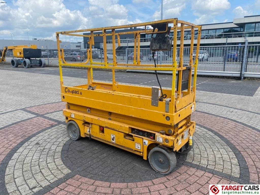 Haulotte Compact 8 Electric Scissor Work Lift 818cm - Scherenbühne: das Bild 2 Haulotte Compact 8 Electric Scissor Work Lift 818cm - Scherenbühne: das Bild 2
