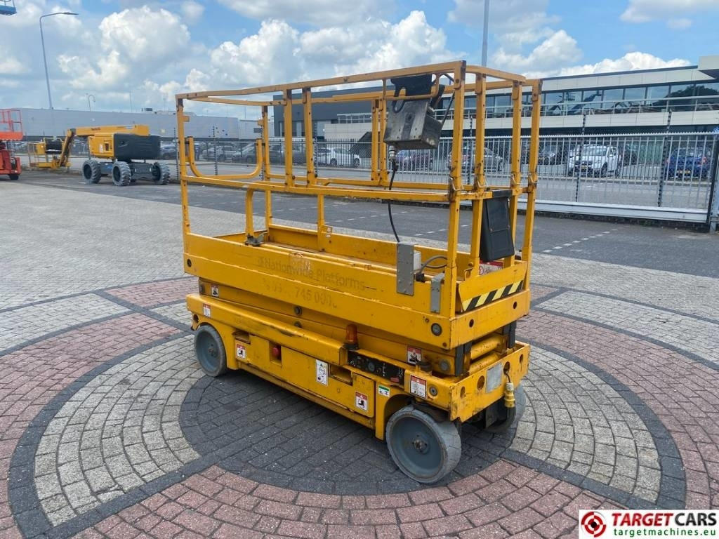 Haulotte Compact 8 Electric Scissor Work Lift 818cm - Scherenbühne: das Bild 2 Haulotte Compact 8 Electric Scissor Work Lift 818cm - Scherenbühne: das Bild 2