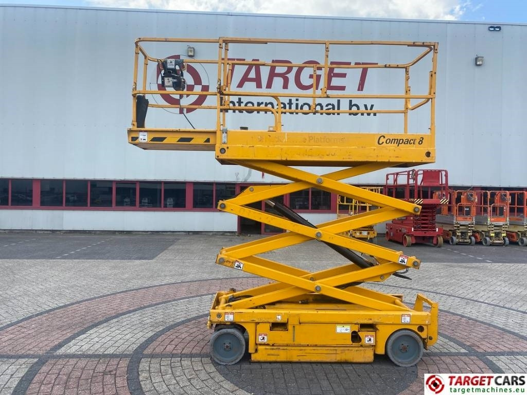Haulotte Compact 8 Electric Scissor Work Lift 818cm - Scherenbühne: das Bild 5 Haulotte Compact 8 Electric Scissor Work Lift 818cm - Scherenbühne: das Bild 5