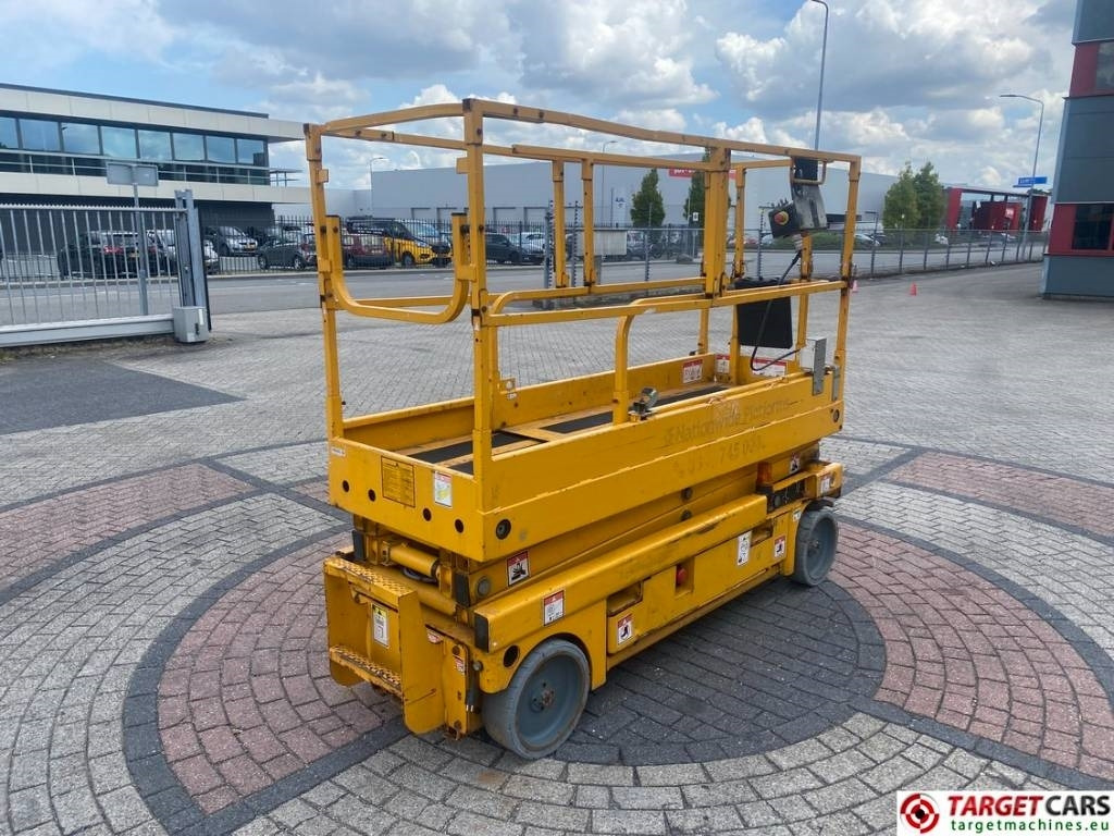 Haulotte Compact 8 Electric Scissor Work Lift 818cm - Scherenbühne: das Bild 3 Haulotte Compact 8 Electric Scissor Work Lift 818cm - Scherenbühne: das Bild 3