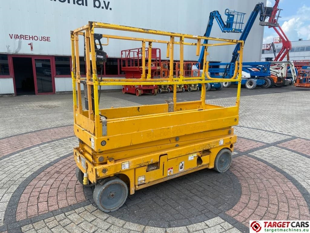 Haulotte Compact 8 Electric Scissor Work Lift 818cm - Scherenbühne: das Bild 1 Haulotte Compact 8 Electric Scissor Work Lift 818cm - Scherenbühne: das Bild 1